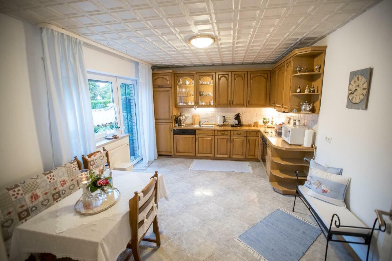 Ferienwohnung Landhaus Swisttal - In Der Naehe Phantasialand Bruehl Und Palmenparadies Therme Euskirchen Extérieur photo
